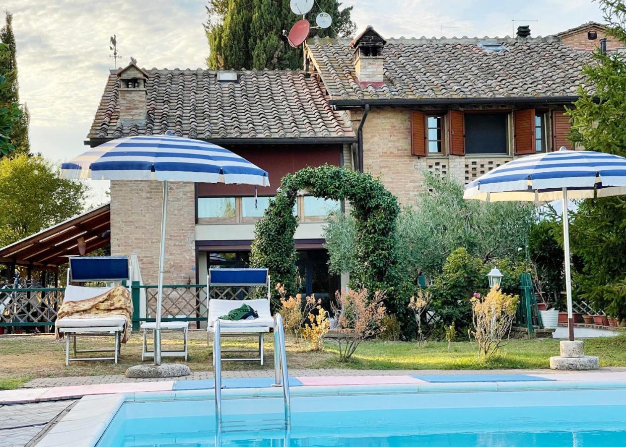 Appartamento Con Piscina E Giardino A Siena Exteriör bild